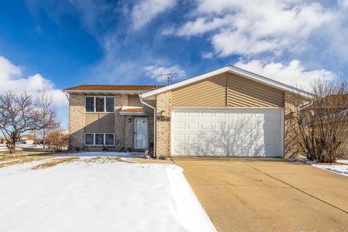 9931 Tyler St, Crown Point, IN, 46307-2490 | Card Image