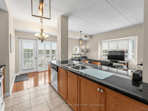 103-1379 Costigan Rd, Milton, ON, L9T2K6 | Card Image