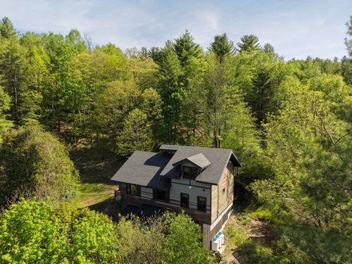 10820 Nys Route 9n, Keene, NY, 12942-2006 | Card Image