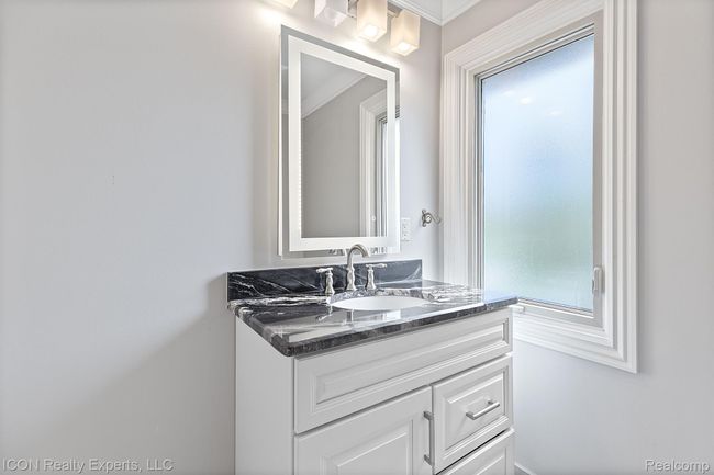 5215 Deer Run Cir, House other with 5 bedrooms, 7 bathrooms and null parking in Orchard Lake MI | Image 43