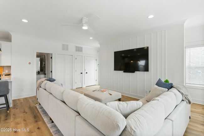 2 - 207 Florence Ave, Condo with 4 bedrooms, 5 bathrooms and null parking in Carolina Beach NC | Image 14