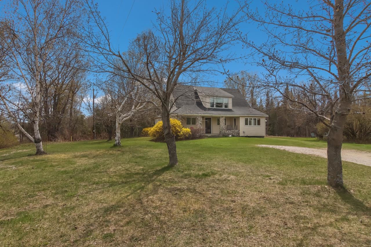 Lee Mann Rd, Northport, MI 49670