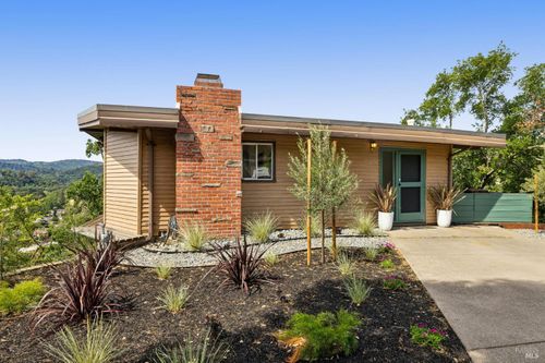 95 Ridge Road, San Anselmo, CA, 94960 | Card Image