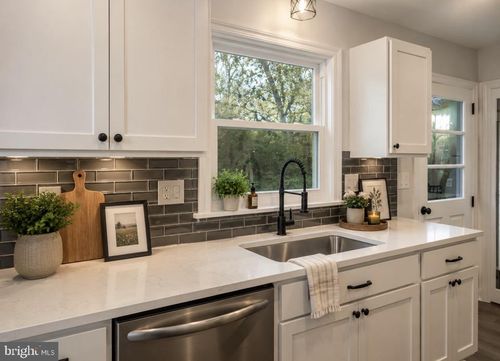 7389 Bunker Hill Rd, THE PLAINS, VA, 20198-2108 | Card Image