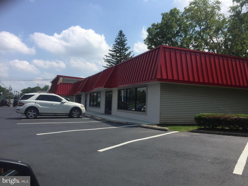Commercial Lease in EWING 4