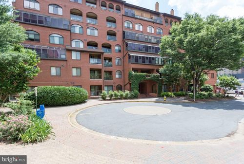 202-1029 N Stuart St, ARLINGTON, VA, 22201-4711 | Card Image