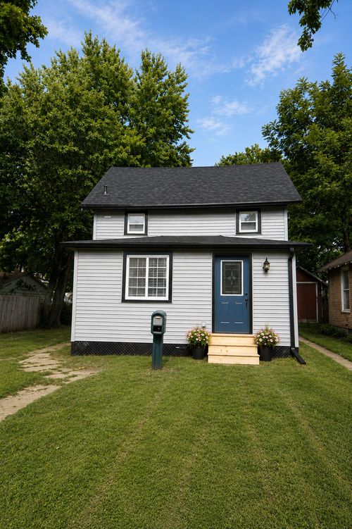 808 Jackson Ave, Dixon, IL, 61021-3445 | Card Image