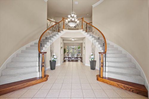 945 Deer Hollow Blvd, Southlake, TX, 76092-8344 | Card Image