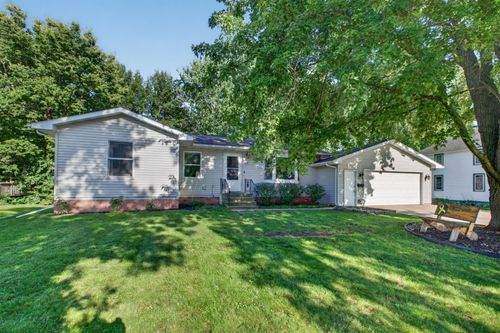 618 1st St N, Waterville, MN, 56096-1049 | Card Image