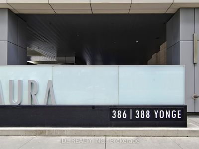 3213 - 386 Yonge St, Condo with 1 bedrooms, 1 bathrooms and null parking in Toronto ON | Image 3