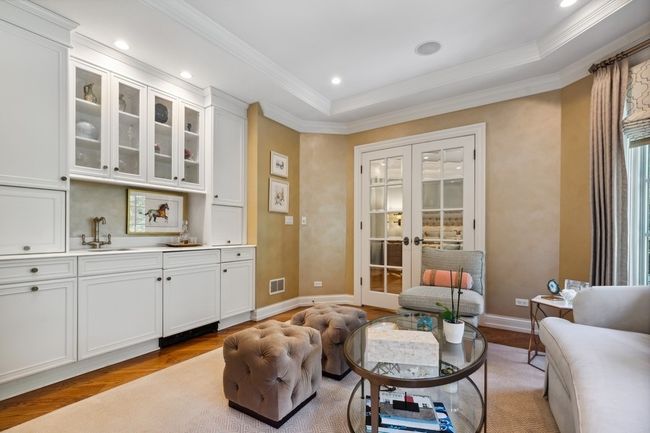 2239 Sheridan Rd, Home with 4 bedrooms, 8 bathrooms and null parking in Highland Park IL | Image 24