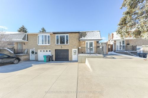 103 Salisbury Cir, Brampton, ON, L6V2Z4 | Card Image