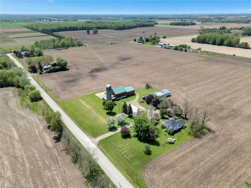 689 Sheffield Rd, Troy, ON, L0R2B0 | Card Image