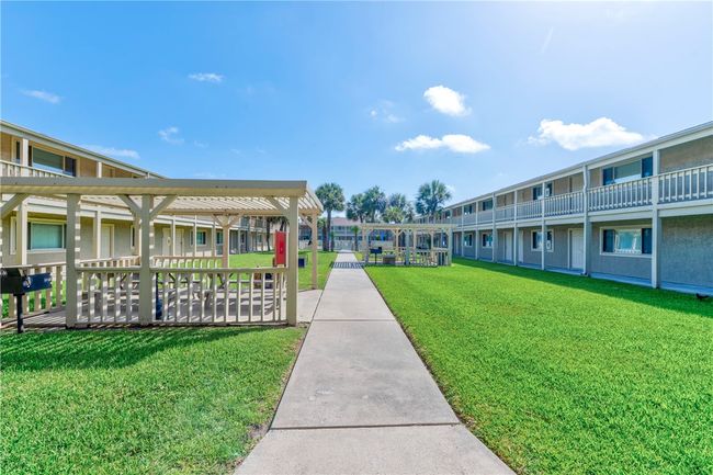 Interior courtyard | Image 17