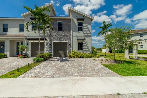 8618 Via Mar, Lake Worth, FL, 33467 | Card Image