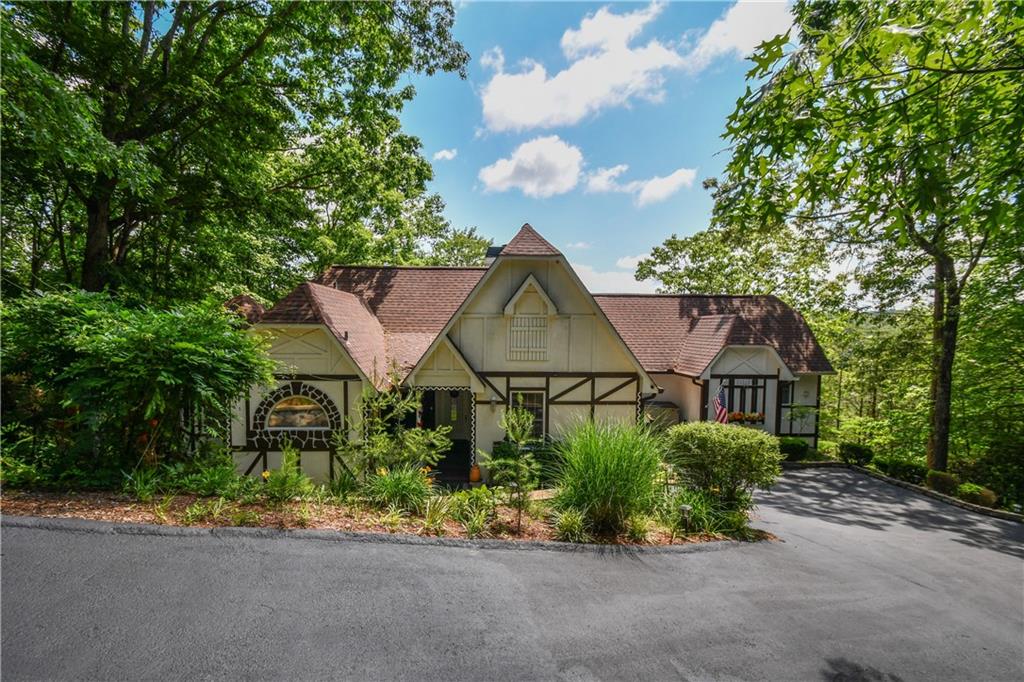 Zeppelin Strasse , Helen, GA 30545