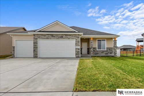 7821 Ephraem Ln, Lincoln, NE, 68516-9559 | Card Image