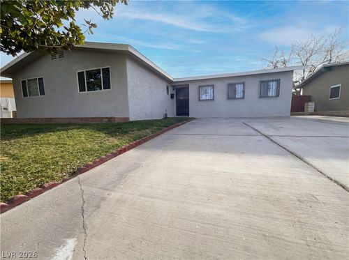 312 View Dr, Las Vegas, NV, 89107-2616 | Card Image