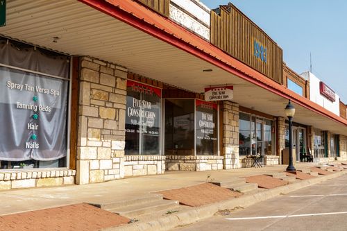 110 N Central Ave, Knox City, TX, 79529 | Card Image