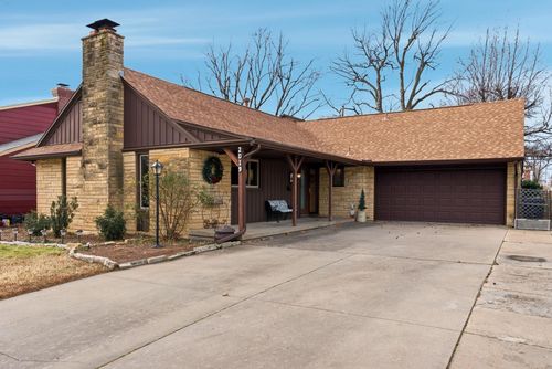 2019 N Westridge Dr, Wichita, KS, 67203-1055 | Card Image