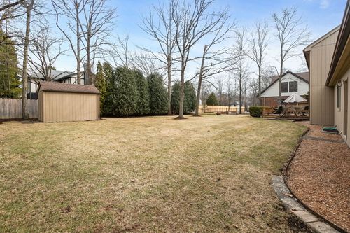 1071 Mount Vernon Ave, Lake Forest, IL, 60045-3822 | Card Image