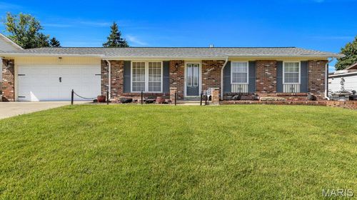 12 Sunnyfield Road, St Peters, MO, 63376 | Card Image