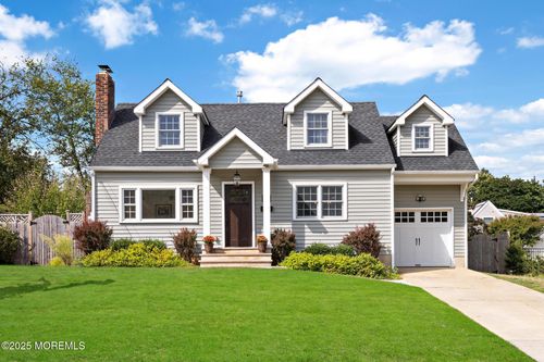 109 Robinson Pl, Shrewsbury, NJ, 07702-4437 | Card Image