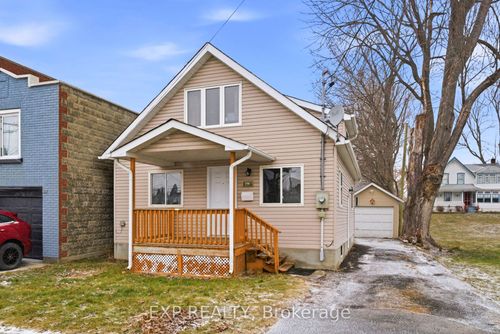 229 4th St W, Cornwall, ON, K6J2R9 | Card Image