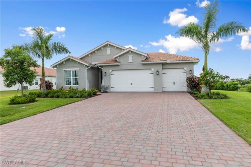 18006 Sandtrap Dr, NAPLES, FL, 34114-7596 | Card Image