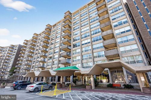 e-609-1001 City Ave, WYNNEWOOD, PA, 19096 | Card Image