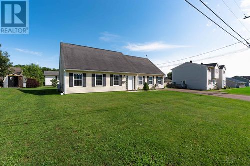 319 Jennifer St, Summerside, PE, C1N6L8 | Card Image
