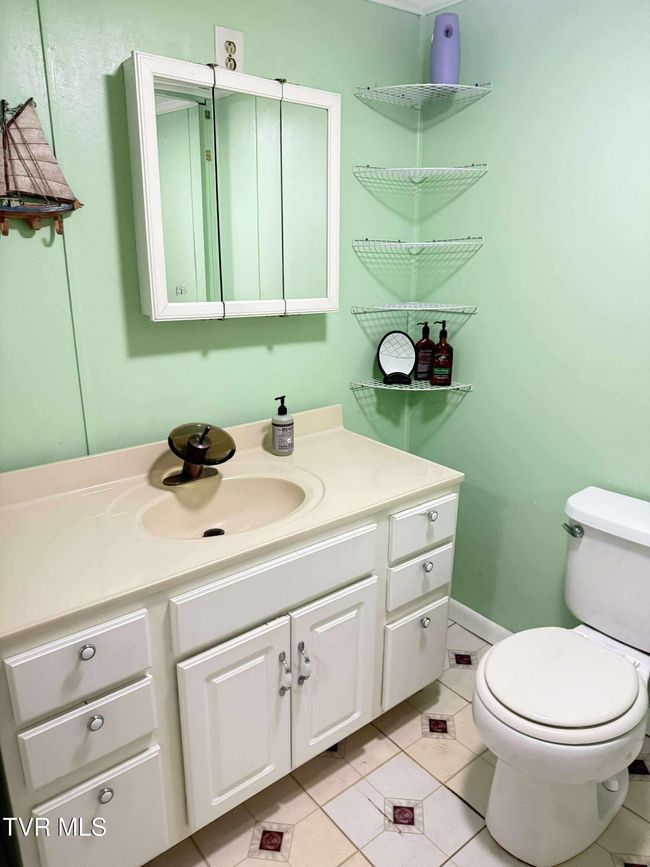 244 2 Nd Ave, House other with 2 bedrooms, 1 bathrooms and null parking in Dungannon VA | Image 15
