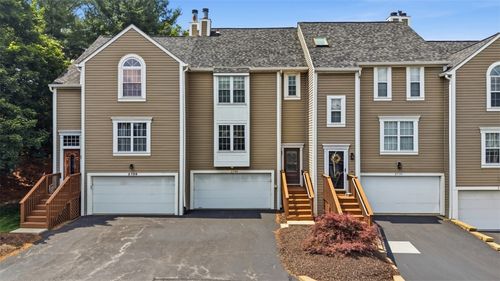 2736 Meadowcrest Ct, Wexford, PA, 15090-7998 | Card Image