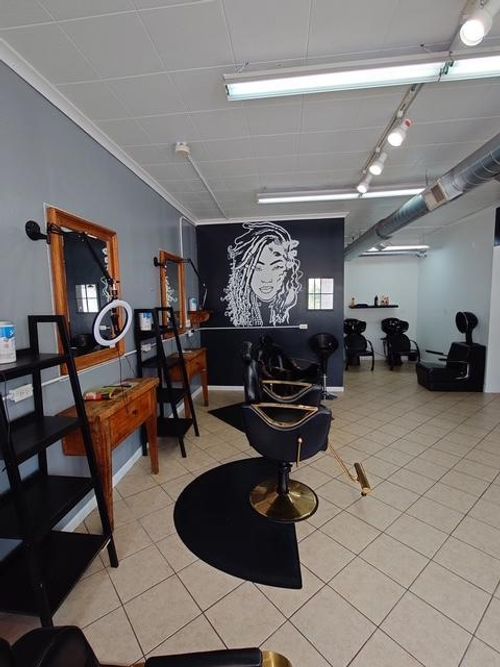 barber-931 Broadway Street, Joliet, IL, 60435 | Card Image
