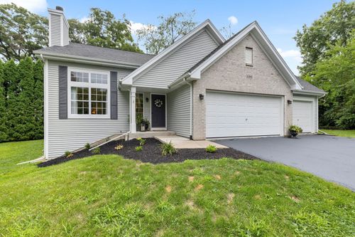1196 W 2nd St, BYRON, IL, 61010-9690 | Card Image