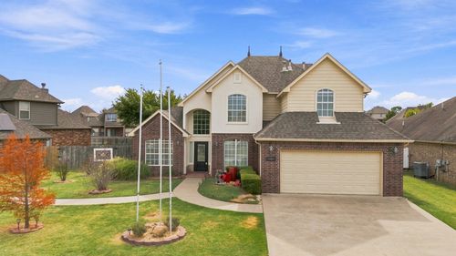 2505 S 10th St, Broken Arrow, OK, 74012-7243 | Card Image