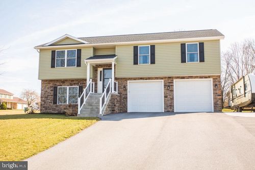 10193 Cardinal Dr, Orrstown, PA, 17244-8601 | Card Image