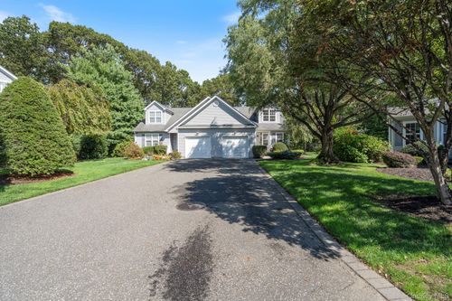 10 Gettysburg Dr, Port Jefferson Station, NY, 11776-8035 | Card Image