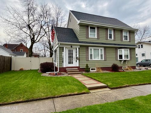 111 W Wayne St, Paulding, OH, 45879-1505 | Card Image