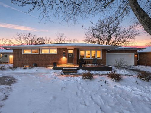 1571 Barrington Pl, Ann Arbor, MI, 48103-5602 | Card Image