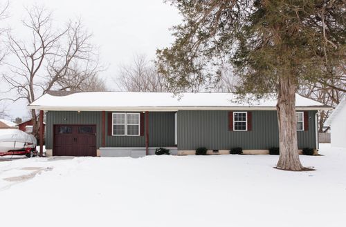 236 N Division St, Seymour, MO, 65746-8804 | Card Image