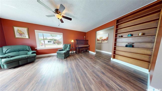 308 Cypress St, House other with 5 bedrooms, 2 bathrooms and 3 parking in Maple Creek SK | Image 6
