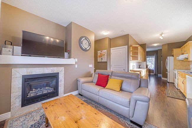 84 Bridleridge Manor Sw, Home with 3 bedrooms, 2 bathrooms and 1 parking in Calgary AB | Image 13