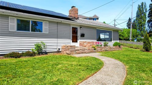 1074 Walnut St, Bremerton, WA, 98310-4212 | Card Image