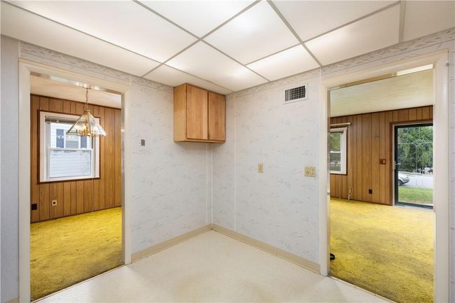 Eat in kitchen | Image 9
