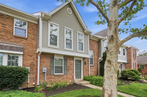 10893 Lake Thames Dr, Cincinnati, OH, 45242-3104 | Card Image