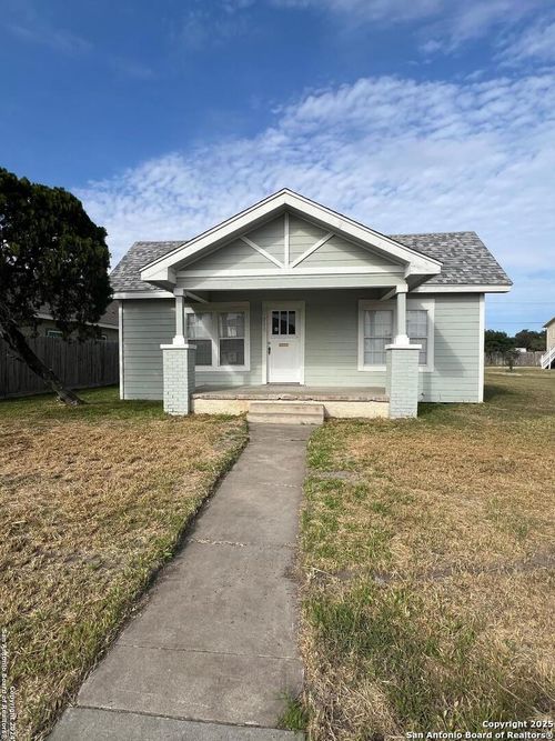 710 W King Ave, Kingsville, TX, 78363-5239 | Card Image