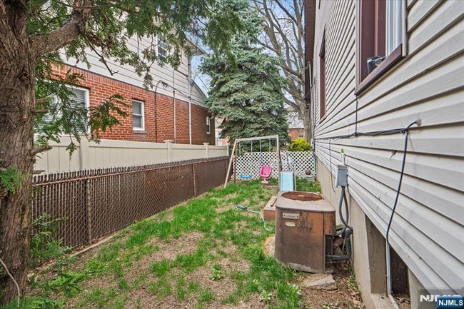 218 8 Th St, Home with 6 bedrooms, 3 bathrooms and null parking in Fairview NJ | Image 36