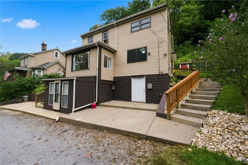 220 Walters Ave, Pittsburgh, PA, 15209-2407 | Card Image