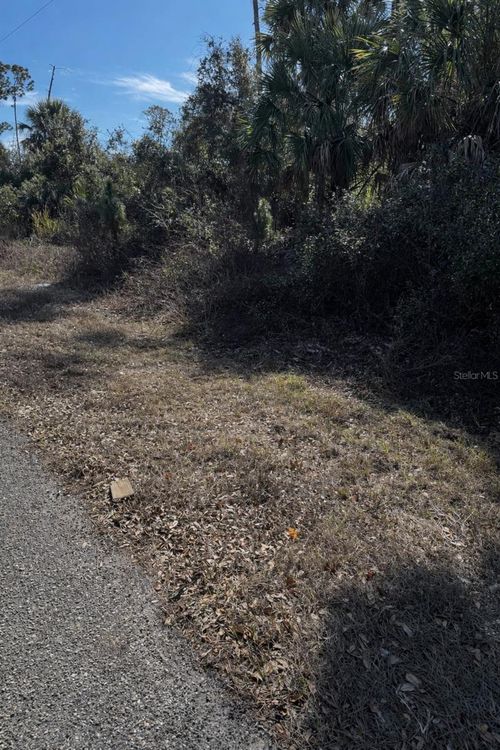 17445 Stanley Ave, Port Charlotte, FL, 33954-1621 | Card Image